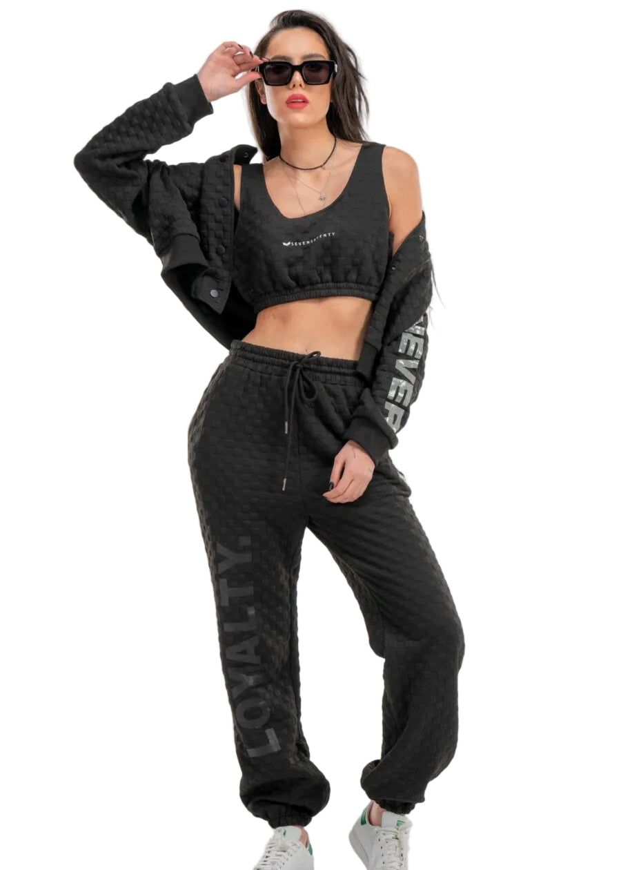 Black cropped bralette style | Runway Secrets