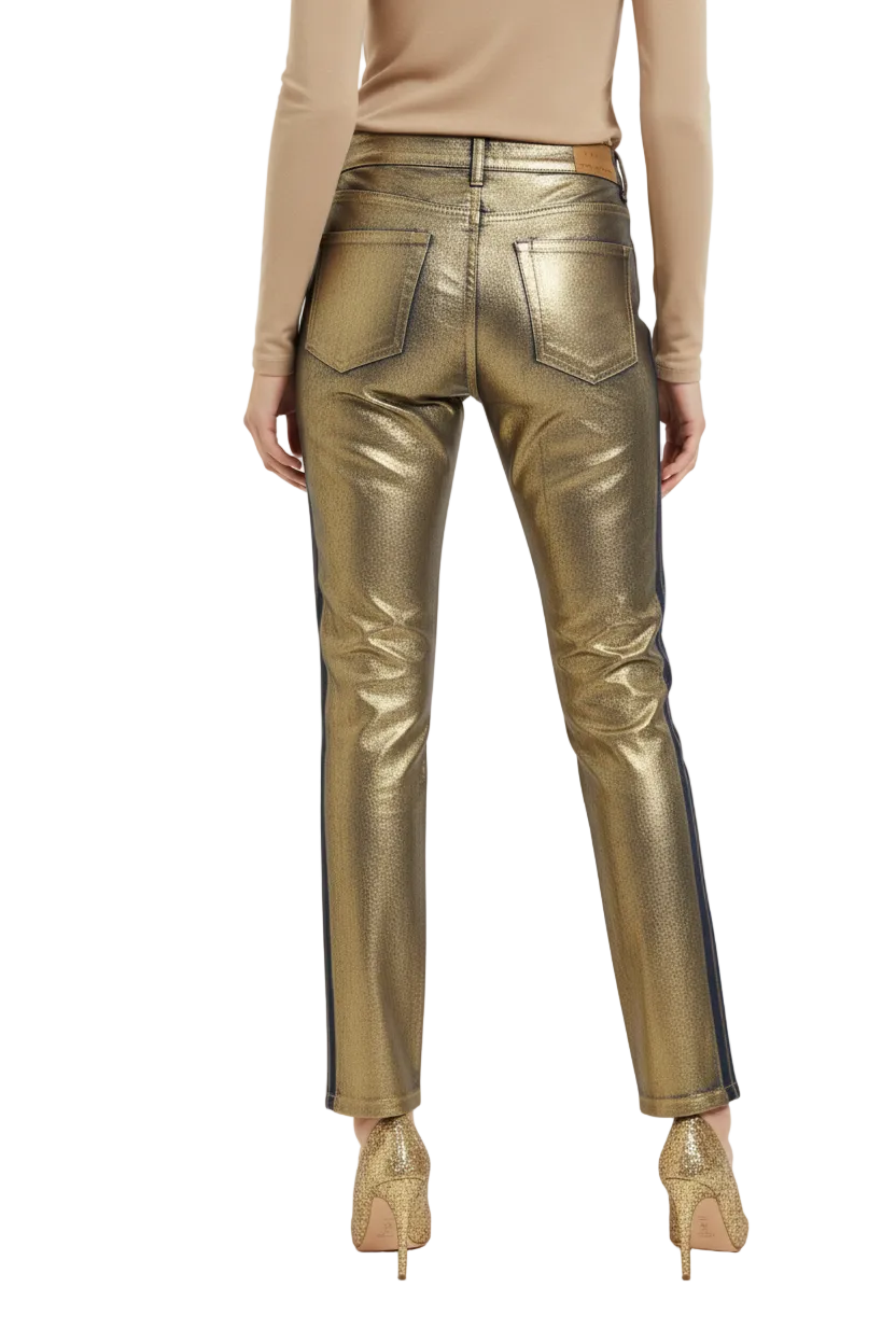 DETAILED JEANS BY RUNWAY SECRETS