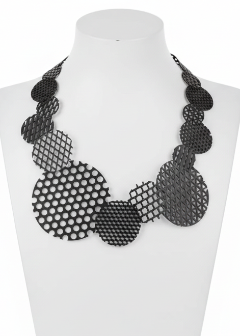 PLURAL NECKLACE