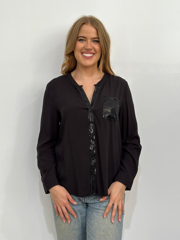 SPARKLE V NECK SHIRT