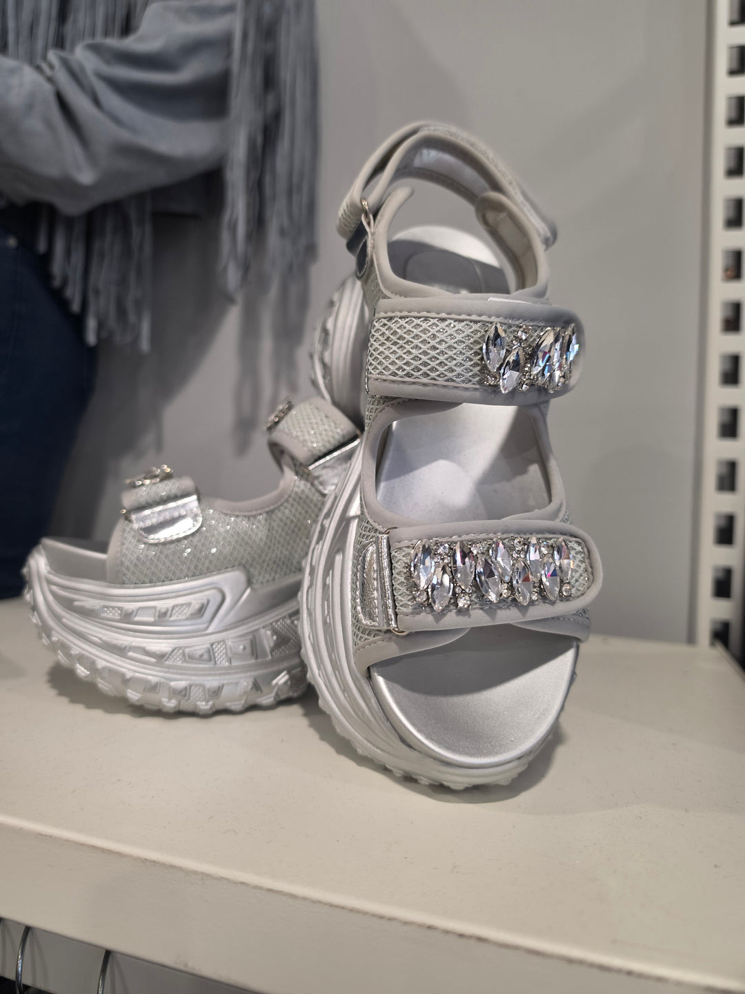 TWIN STRAP BUCKLE SANDLS