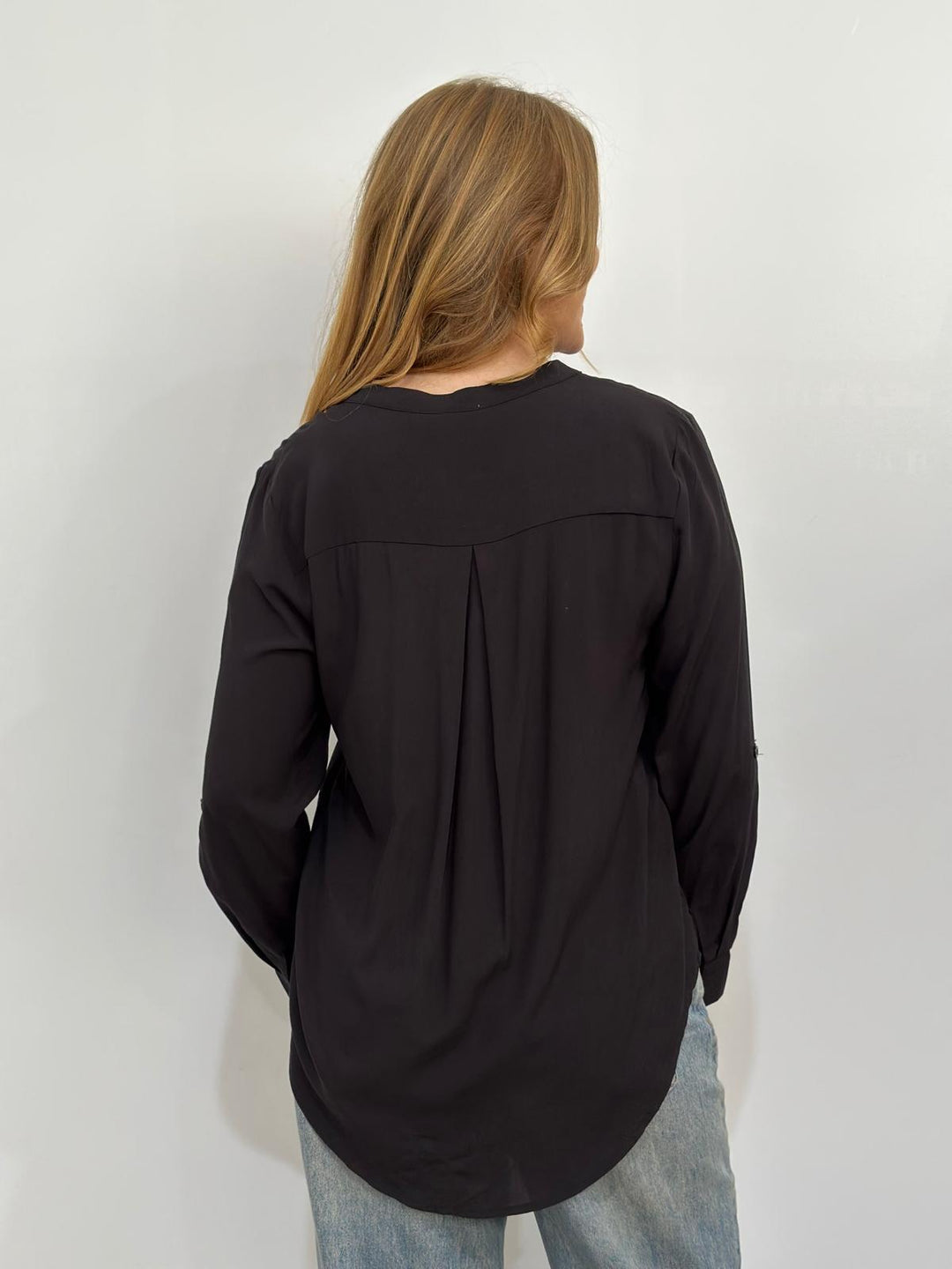 SPARKLE V NECK SHIRT