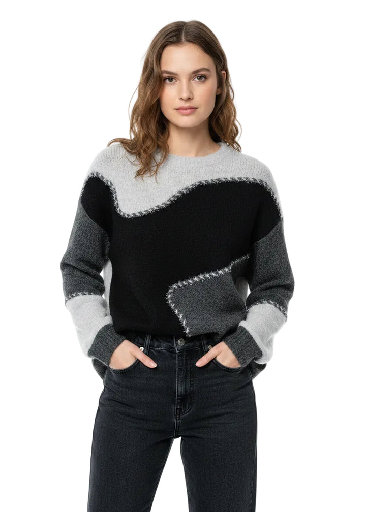 Contrast Curve Knit By Sambara