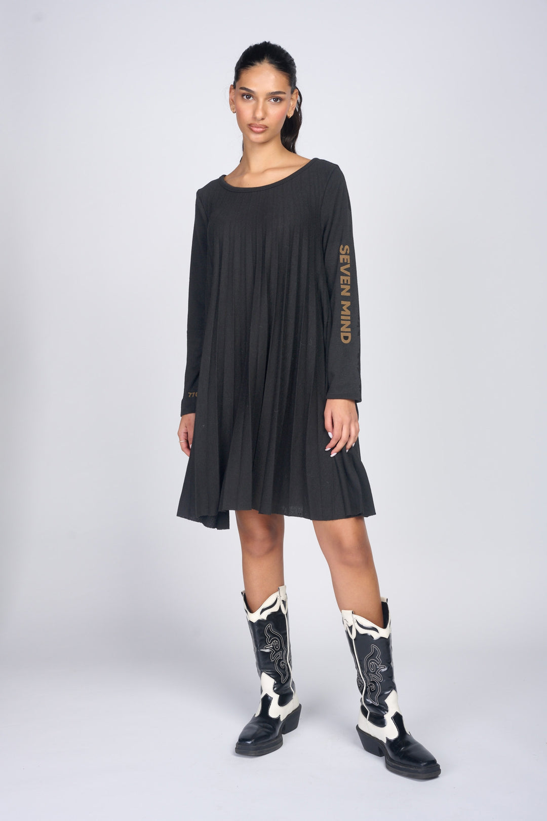 black Midi knit dress | Runway Secrets
